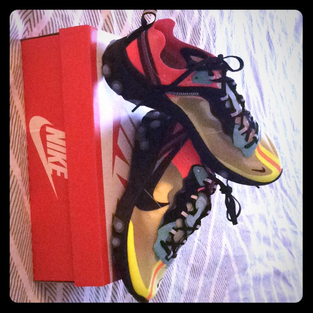 Nike React Element 87 NWT
